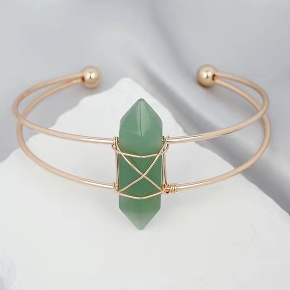Jewelry - 1pc Natural Healing Gemstone Column on Adjustable Gold Colour Bracelet